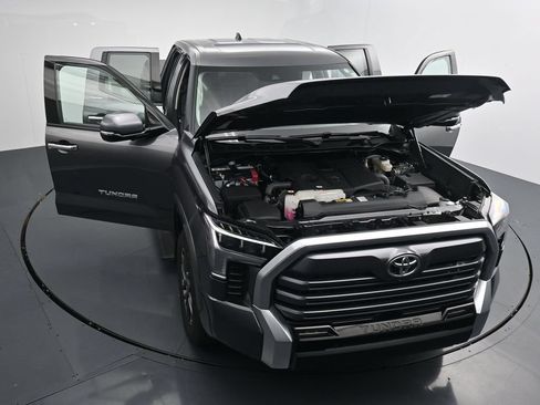 Used 2022 Toyota Tundra Limited AWD/4WD image 36