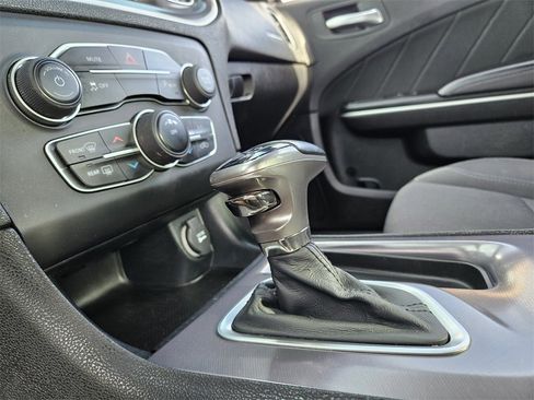 Used 2019 Dodge Charger SXT image 23