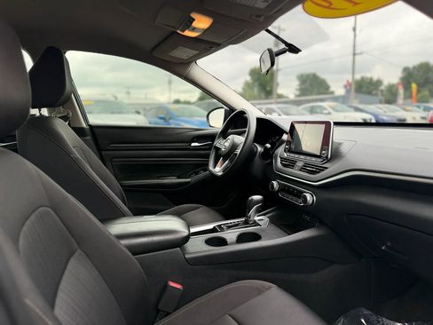 Used 2019 Nissan Altima 2.5 S FWD image 39