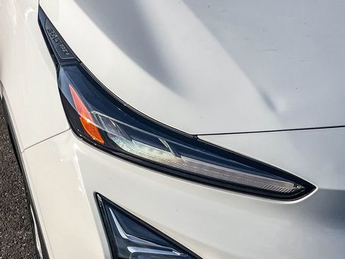 Certified 2022 Chevrolet Bolt EUV LT image 7