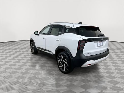 New 2026 Nissan Kicks SV image 6
