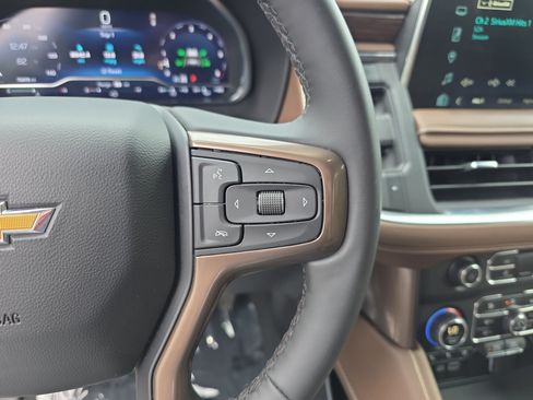 Used 2024 Chevrolet Tahoe High Country AWD/4WD image 16