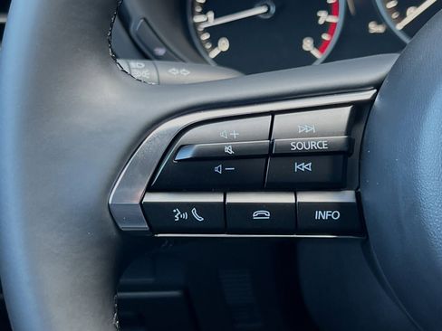 Used 2025 MAZDA MAZDA3 s image 24