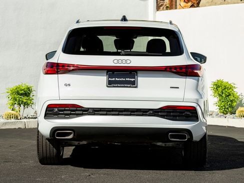 Certified 2025 Audi Q5 Premium Plus w/ Premium Plus AWD/4WD image 8