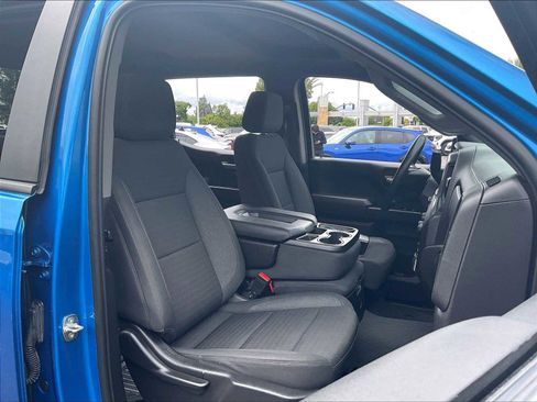 Used 2024 Chevrolet Silverado 1500 Custom Trail Boss w/ LPO, Dark Essentials Package AWD/4WD image 10