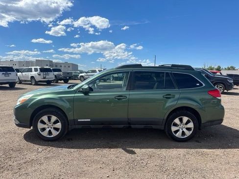 Used 2012 Subaru Outback 2.5i Limited AWD/4WD image 2