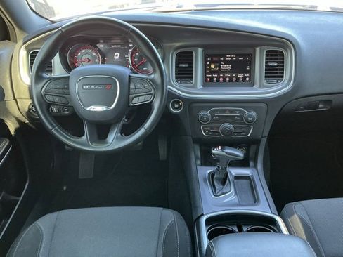 Used 2020 Dodge Charger SXT image 7