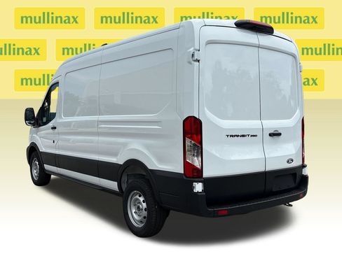 New 2027 Ford Transit 250 148 Medium Roof RWD image 11
