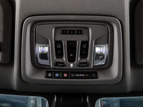 Used 2023 GMC Sierra 3500 Denali w/ Denali Ultimate Package image 29