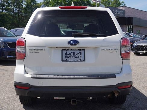 Used 2016 Subaru Forester 2.5i Premium w/ All-Weather Package AWD/4WD image 9