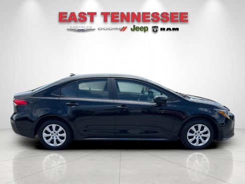 Used 2026 Toyota Corolla LE FWD image 2