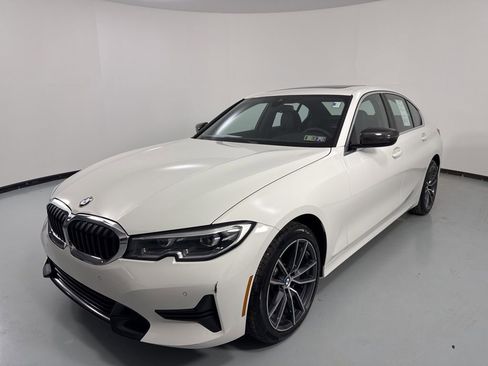 Used 2019 BMW 330i xDrive Sedan w/ Premium Package image 3