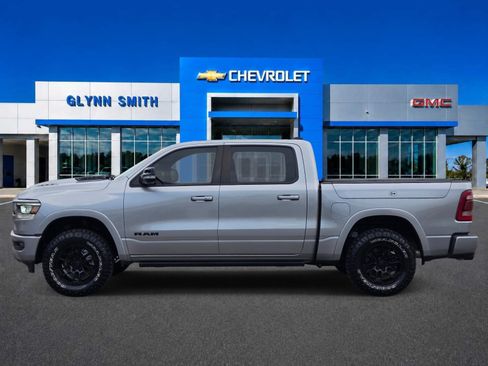 Used 2019 RAM 1500 Laramie w/ Sport Appearance Package AWD/4WD image 11
