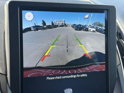 Used 2024 Ford Edge SEL image 17