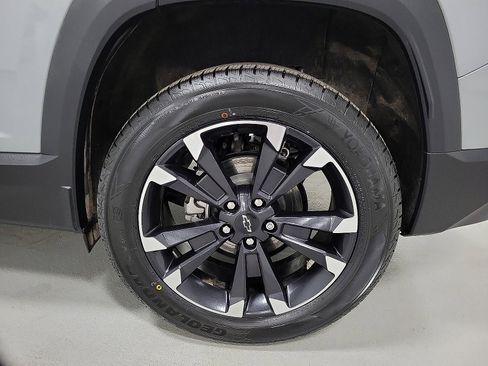 Used 2025 Chevrolet Equinox RS image 8