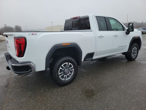 New 2026 GMC Sierra 2500 SLE image 7