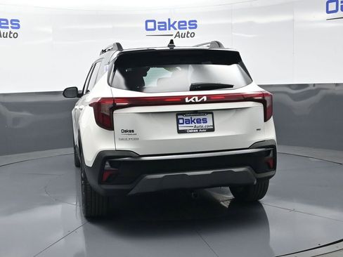 Certified 2024 Kia Seltos X-Line AWD/4WD image 7