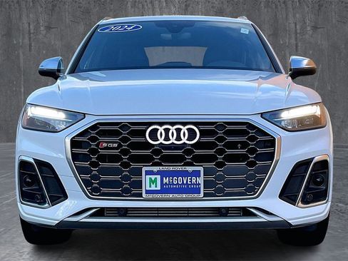Used 2024 Audi SQ5 Premium Plus w/ Premium Plus Package image 2