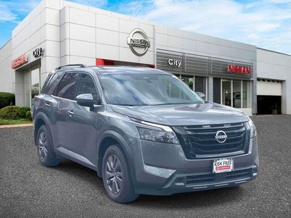 Certified 2024 Nissan Pathfinder SV w/ Black Appearance Package