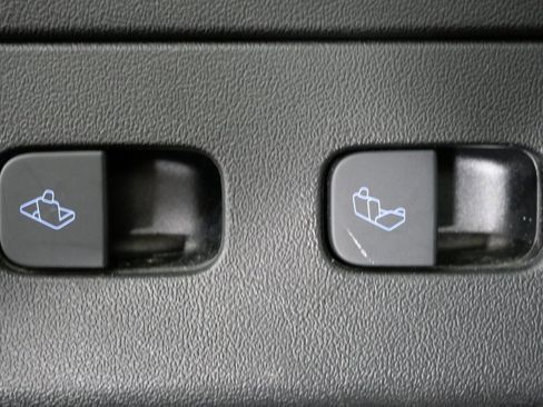 Used 2021 Tesla Model Y Long Range image 24