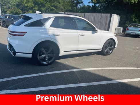 Used 2023 Genesis GV70 2.5T w/ Sport Prestige Package AWD/4WD image 14