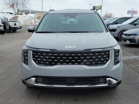 New 2026 Kia Carnival SX image 2