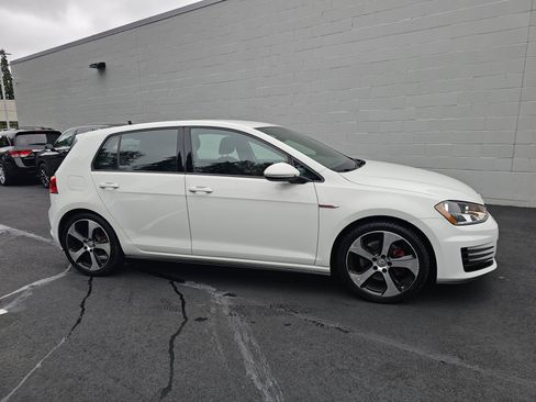 Used 2017 Volkswagen GTI S FWD image 8