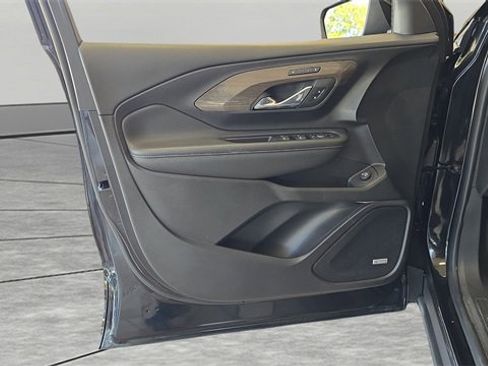 Used 2023 GMC Terrain Denali image 9