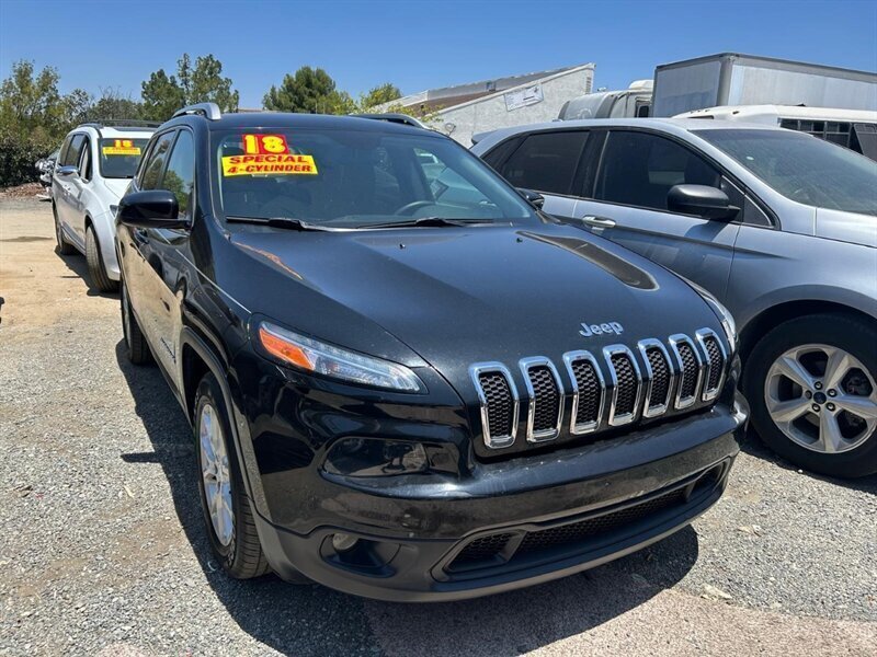 Used 2018 Jeep Cherokee Latitude Plus FWD image 39