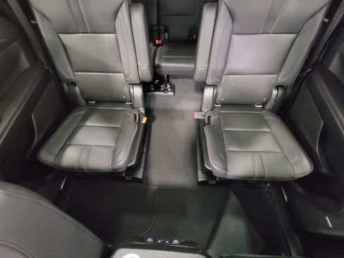 Used 2021 Chevrolet Tahoe RST w/ Luxury Package AWD/4WD image 25