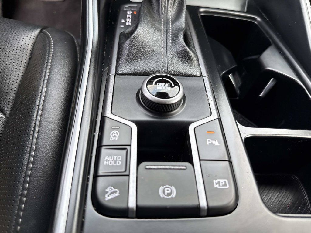 Used 2024 Kia Sorento S FWD image 32