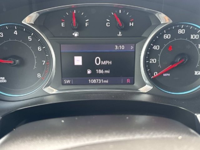 Used 2021 Chevrolet Traverse RS FWD image 32