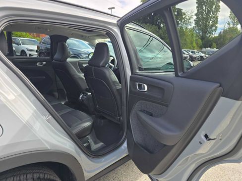 Used 2026 Volvo XC40 B5 Plus w/ Protection Package Premier AWD/4WD image 13