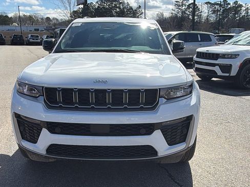 New 2026 Jeep Grand Cherokee Limited image 3
