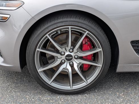 Used 2025 Genesis G70 2.5T RWD image 10