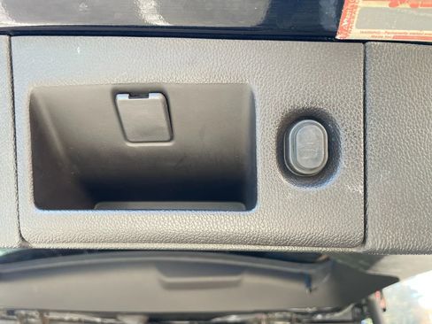 Used 2015 GMC Yukon SLT w/ HD Trailering Package image 46