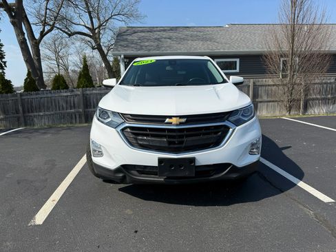 Used 2021 Chevrolet Equinox LT image 2