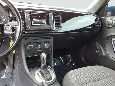 Used 2019 Volkswagen Beetle 2.0T S image 30