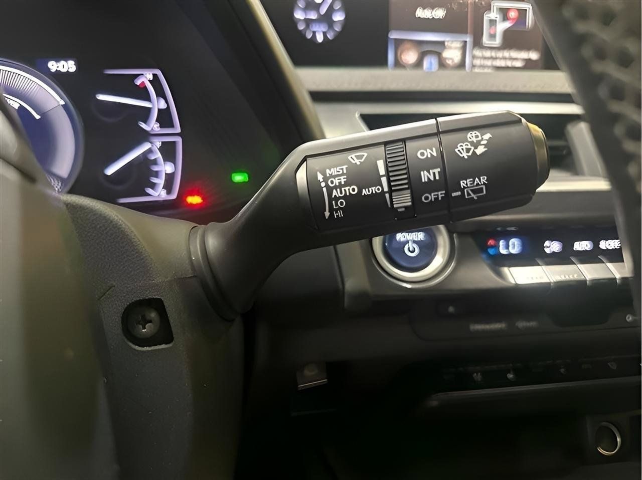 Used 2019 Lexus UX 250h w/ Premium Package AWD/4WD image 18