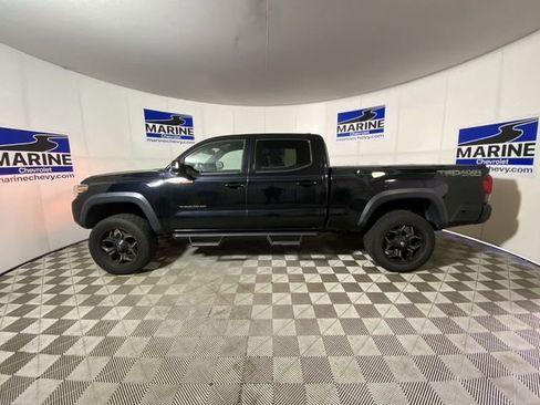 Used 2018 Toyota Tacoma TRD Off-Road image 13