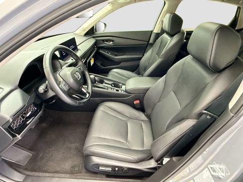 Used 2025 Honda Accord EX-L image 17