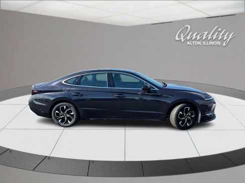 Used 2025 Hyundai Sonata SEL FWD image 3