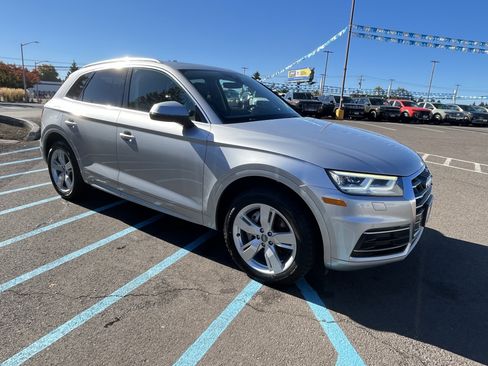 Used 2019 Audi Q5 Premium Plus image 7