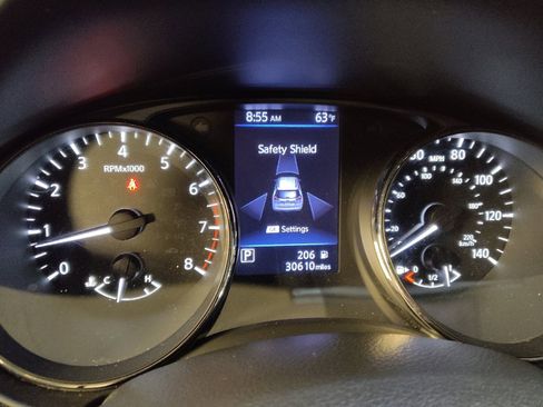 Used 2018 Nissan Rogue SV w/ Sun & Sound Touring Package image 23