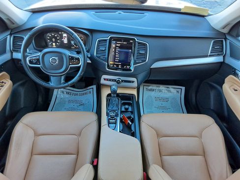 Used 2016 Volvo XC90 T5 Momentum image 9