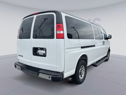 Used 2025 Chevrolet Express 3500 LT w/ LT Preferred Equipment Group RWD image 16