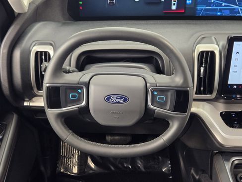 Certified 2025 Ford Expedition Active image 26