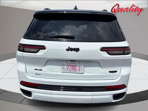 Used 2023 Jeep Grand Cherokee L Summit w/ High Altitude Package AWD/4WD image 4