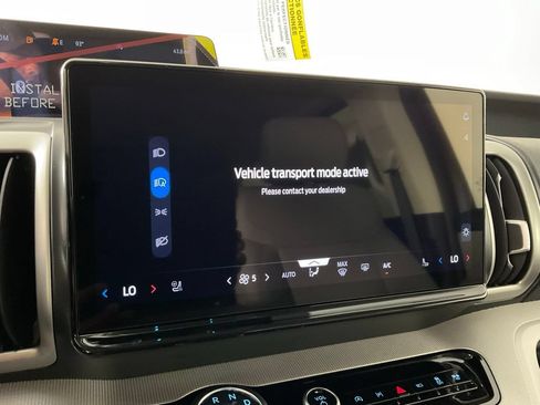 New 2026 Ford Expedition Active RWD image 23