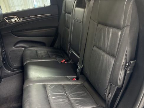 Used 2012 Jeep Grand Cherokee Laredo AWD/4WD image 22